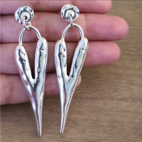 Melted Heart - Boho Earrings - Picture 7 of 9